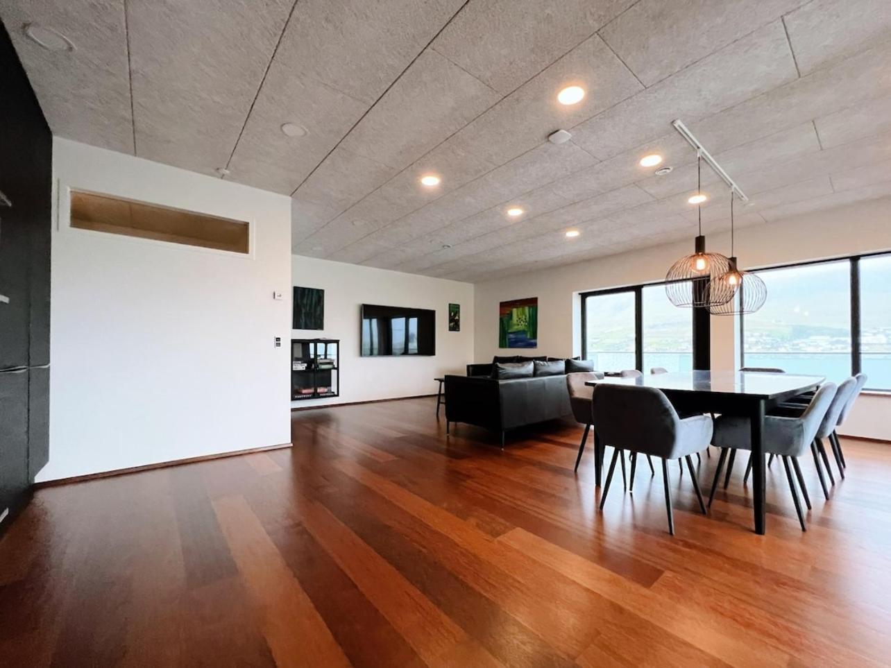 Stunning Ocean View Penthouse Apartment Oravik Exterior photo